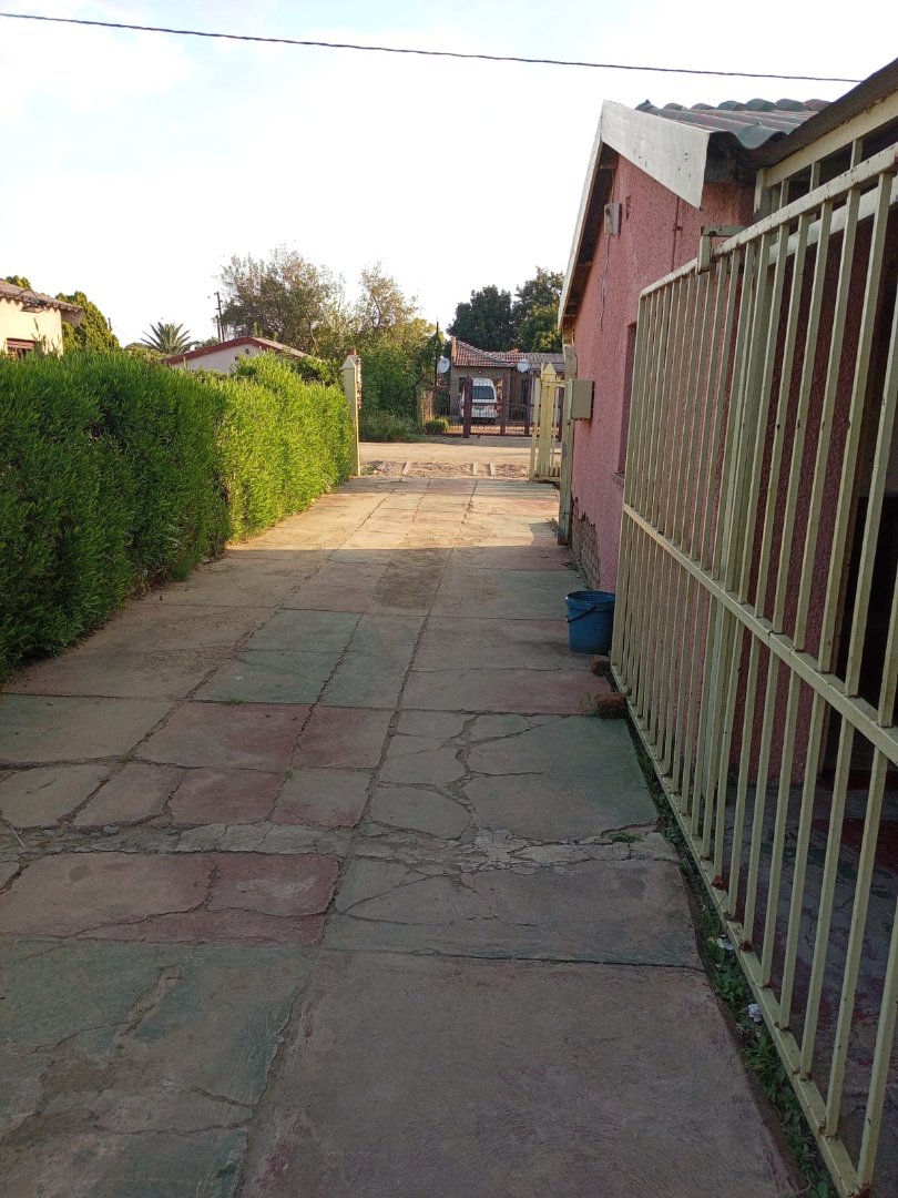 2 Bedroom Property for Sale in Mothutlung-A North West